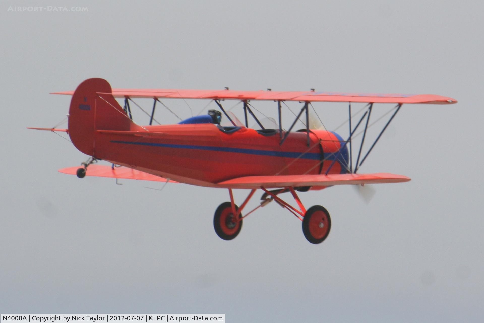 N4000A, Wolf Kenneth TRAVEAIR 4000 C/N 458010422, Landing 25