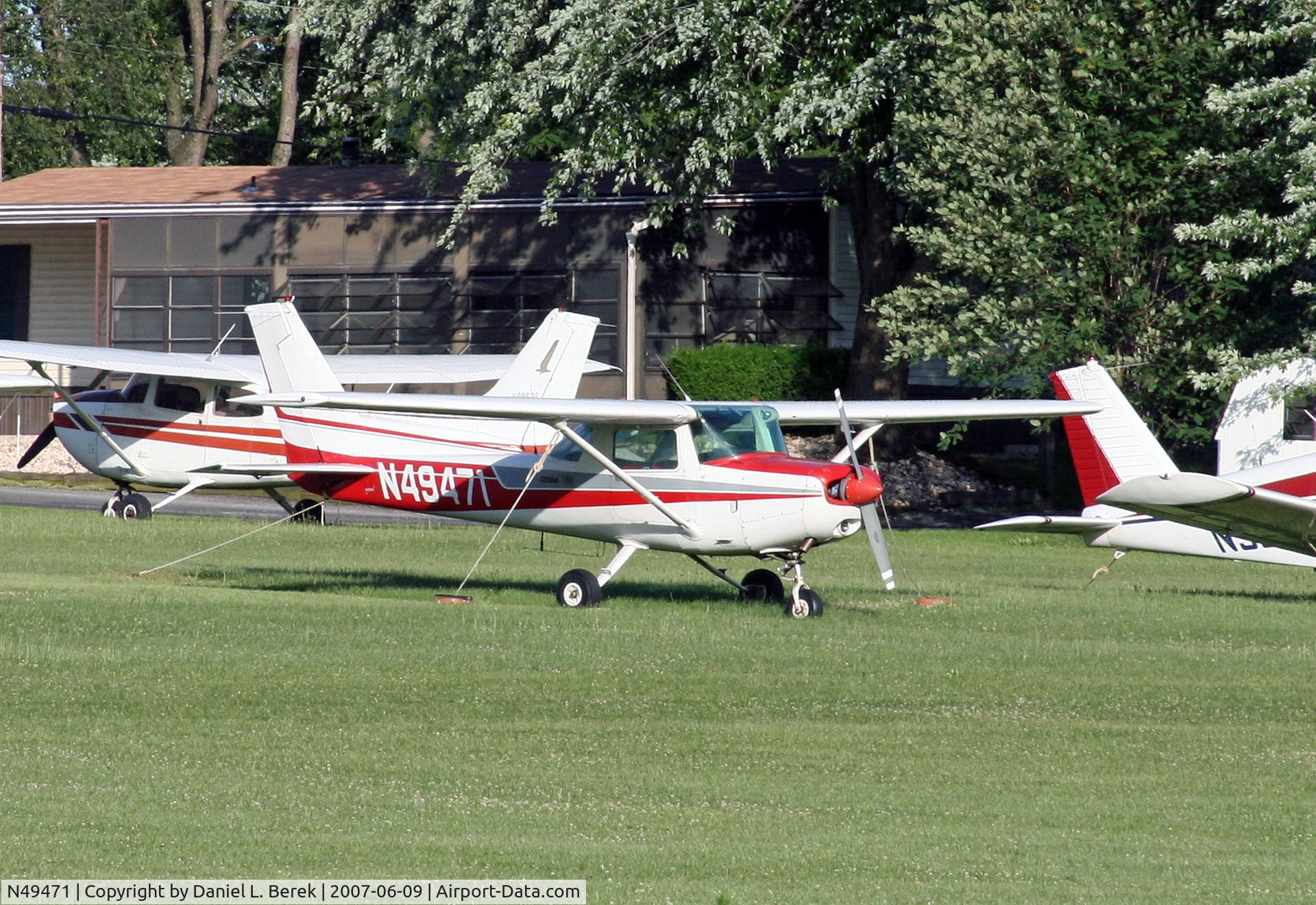N49471, 1978 Cessna 152 C/N 15281294, A Cessna 152 sits among a gaggle of GA aircraft at the former Kutztown Airport.