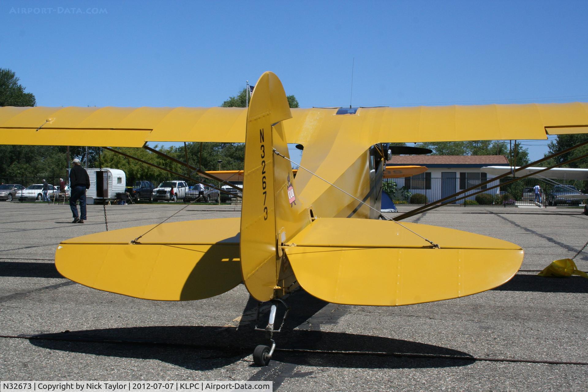 N32673, 1940 Piper J3C-65S Cub C/N 5532, Lompoc Piper Cub fly in 2012