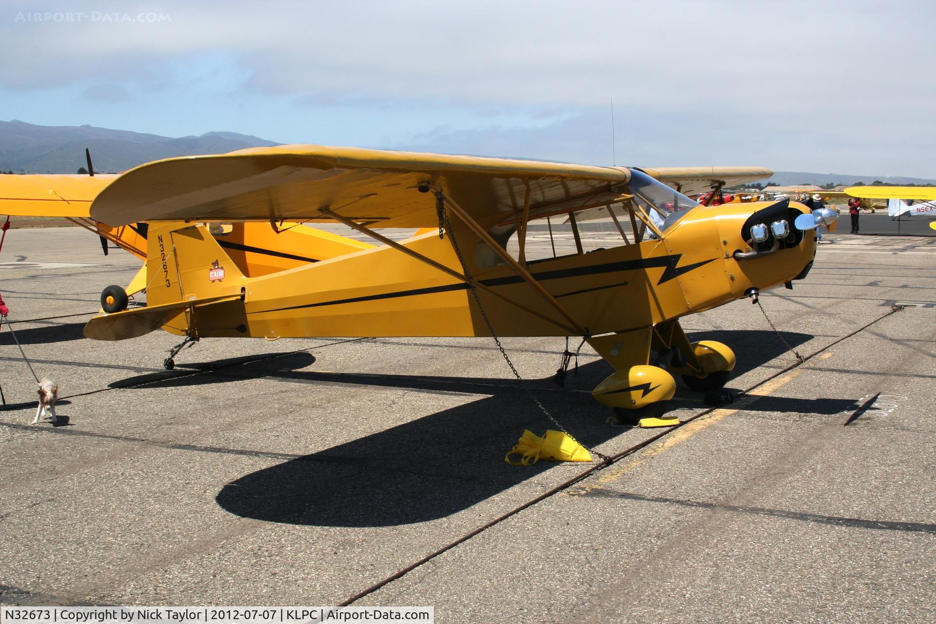 N32673, 1940 Piper J3C-65S Cub C/N 5532, Lompoc Piper Cub fly in 2012