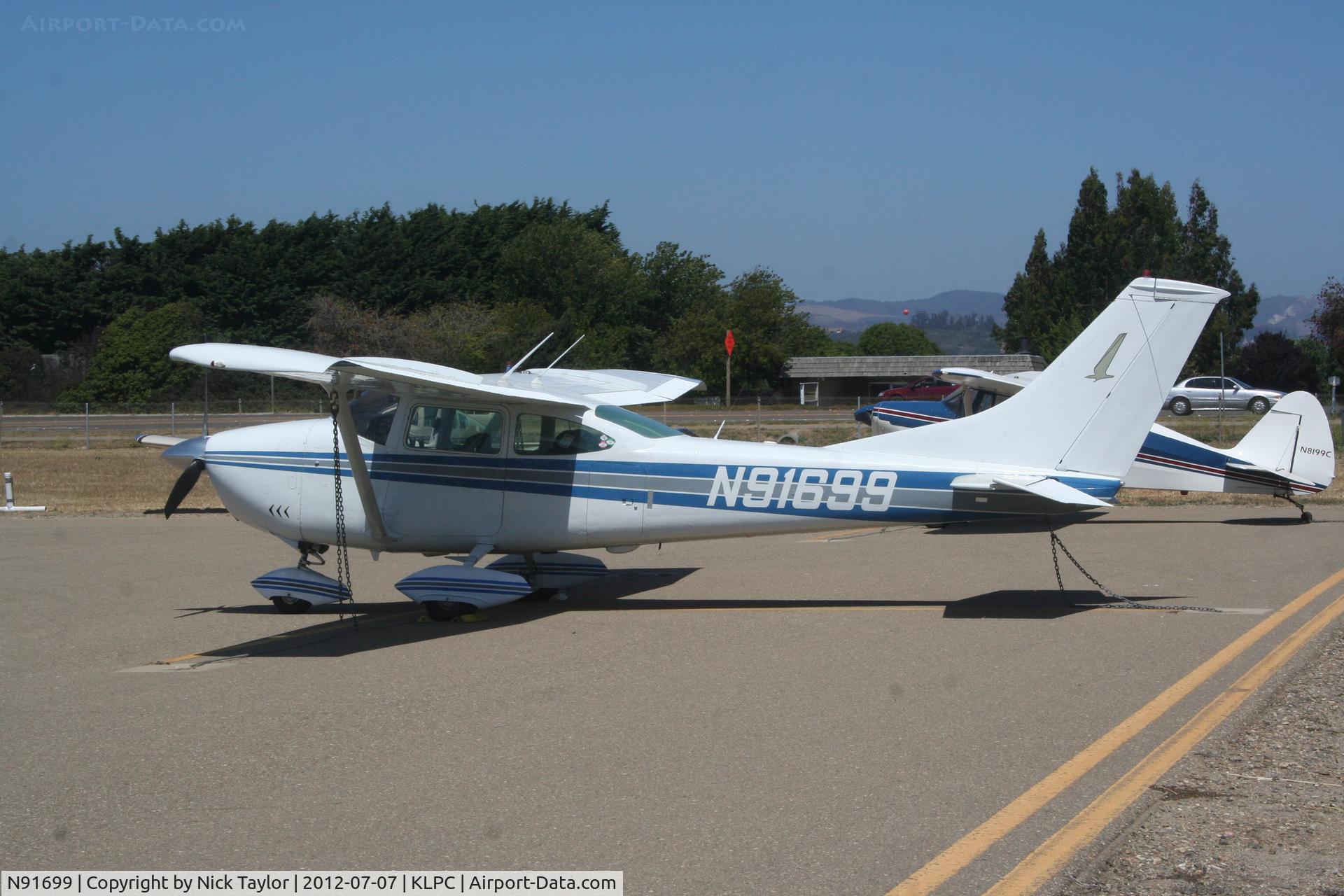 N91699, 1969 Cessna 182M Skylane C/N 18259875, Now with all 3 wheelpants on this year