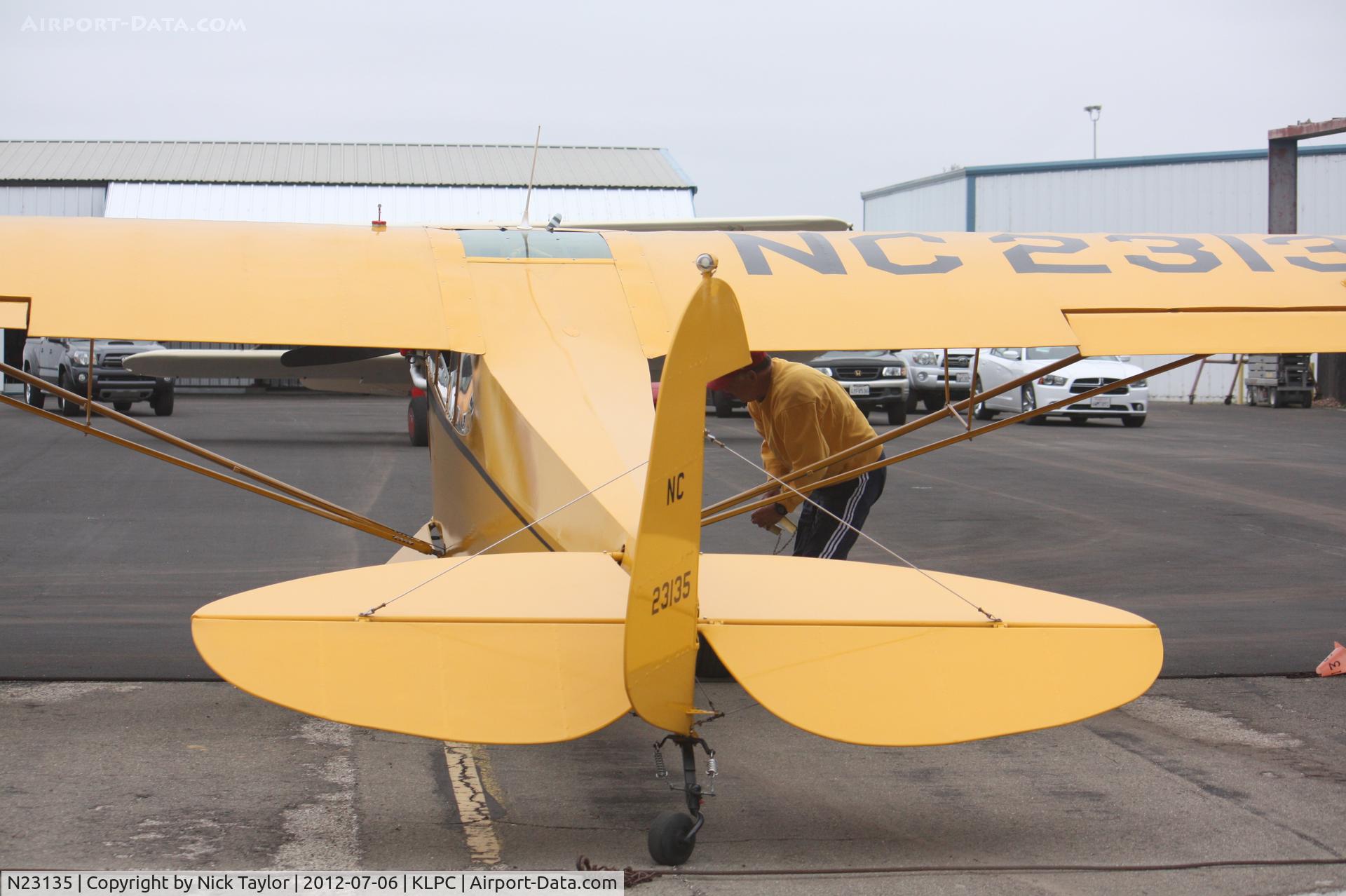 N23135, 1939 Piper J-3 Cub C/N 2918, Lompoc Piper Cub fly in 2012