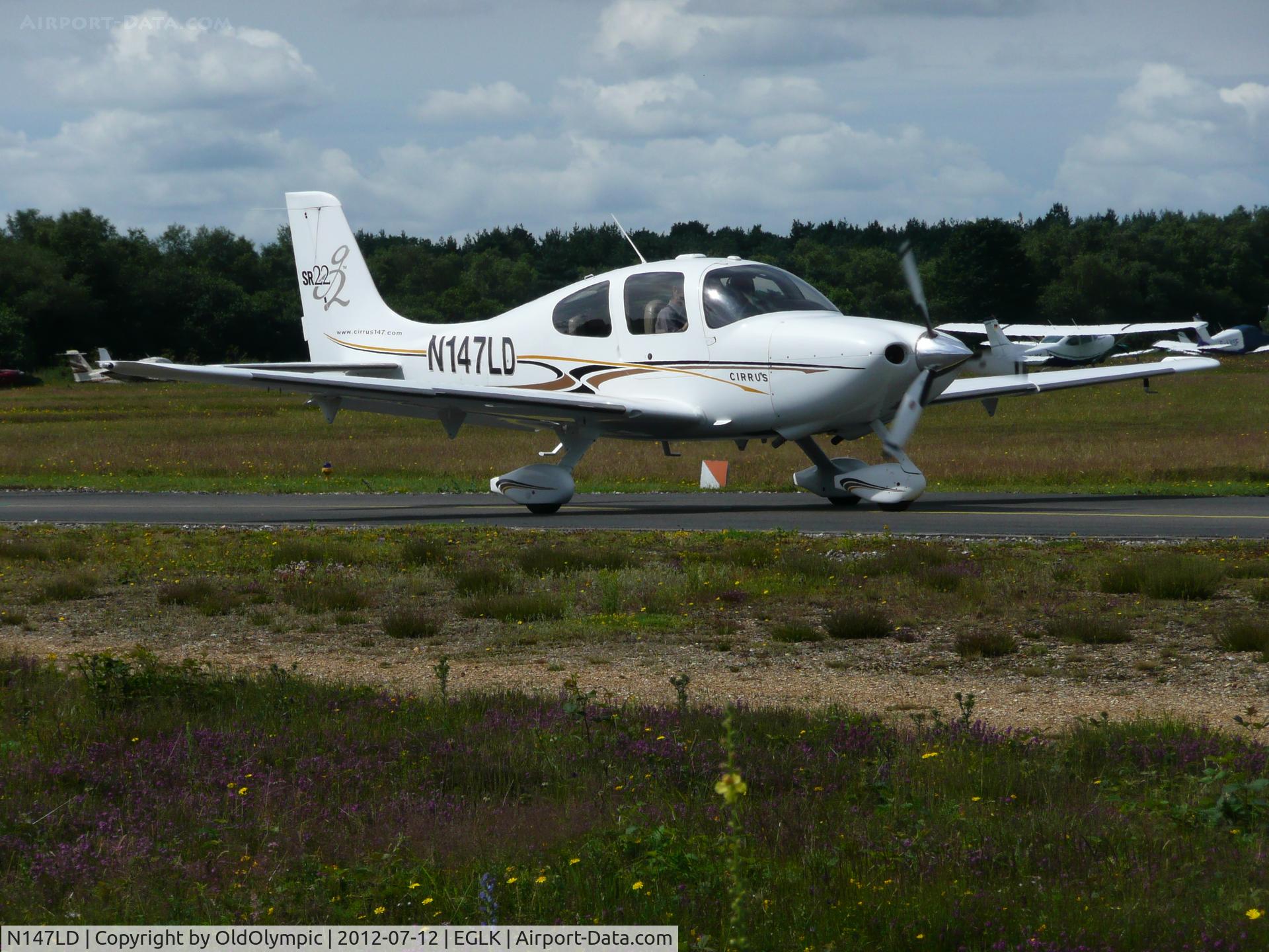 N147LD, 2004 Cirrus SR22 G2 C/N 0937, Holding for departure RW25