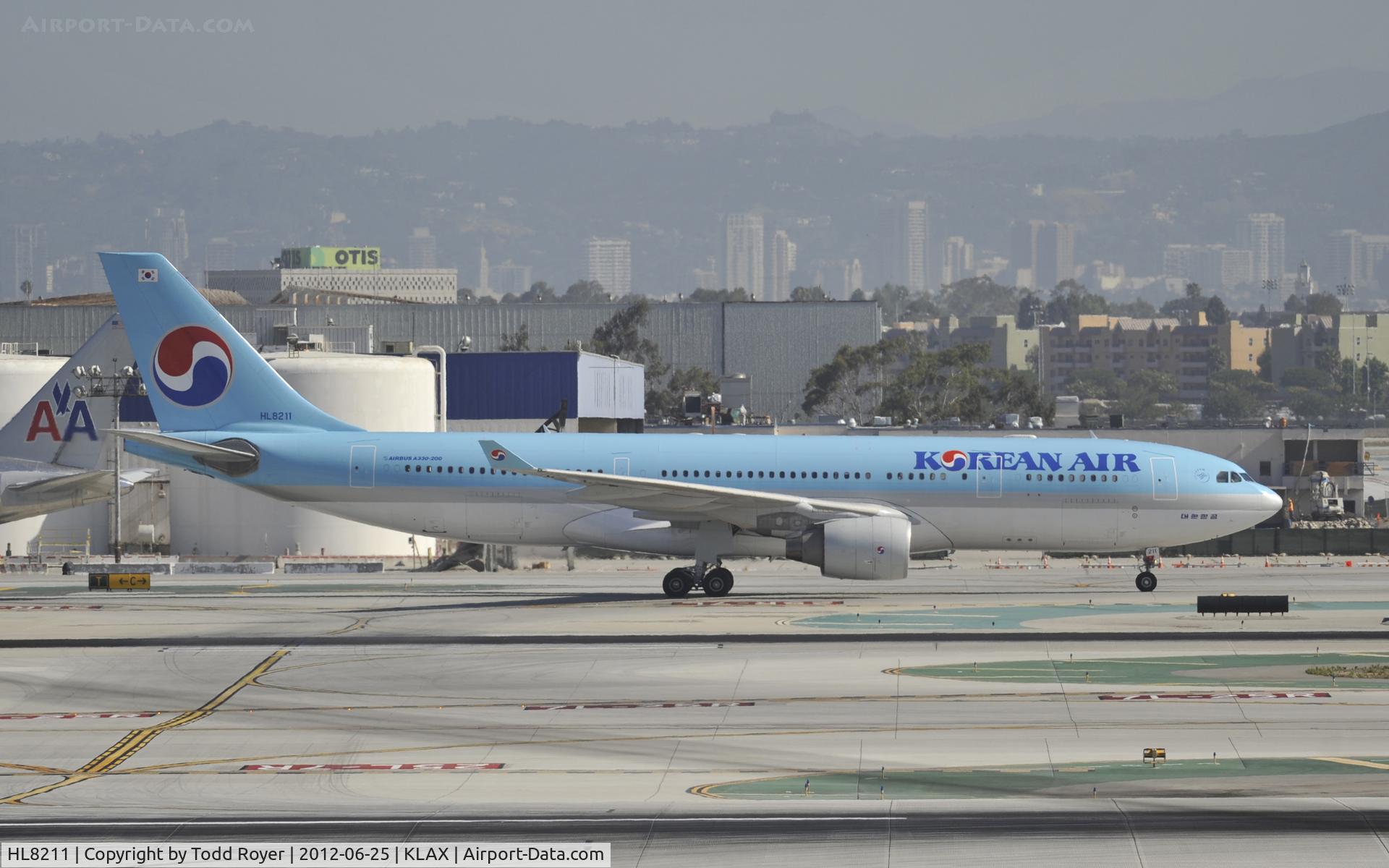 HL8211, 2010 Airbus A330-223 C/N 1133, Taxiing to gate at LAX