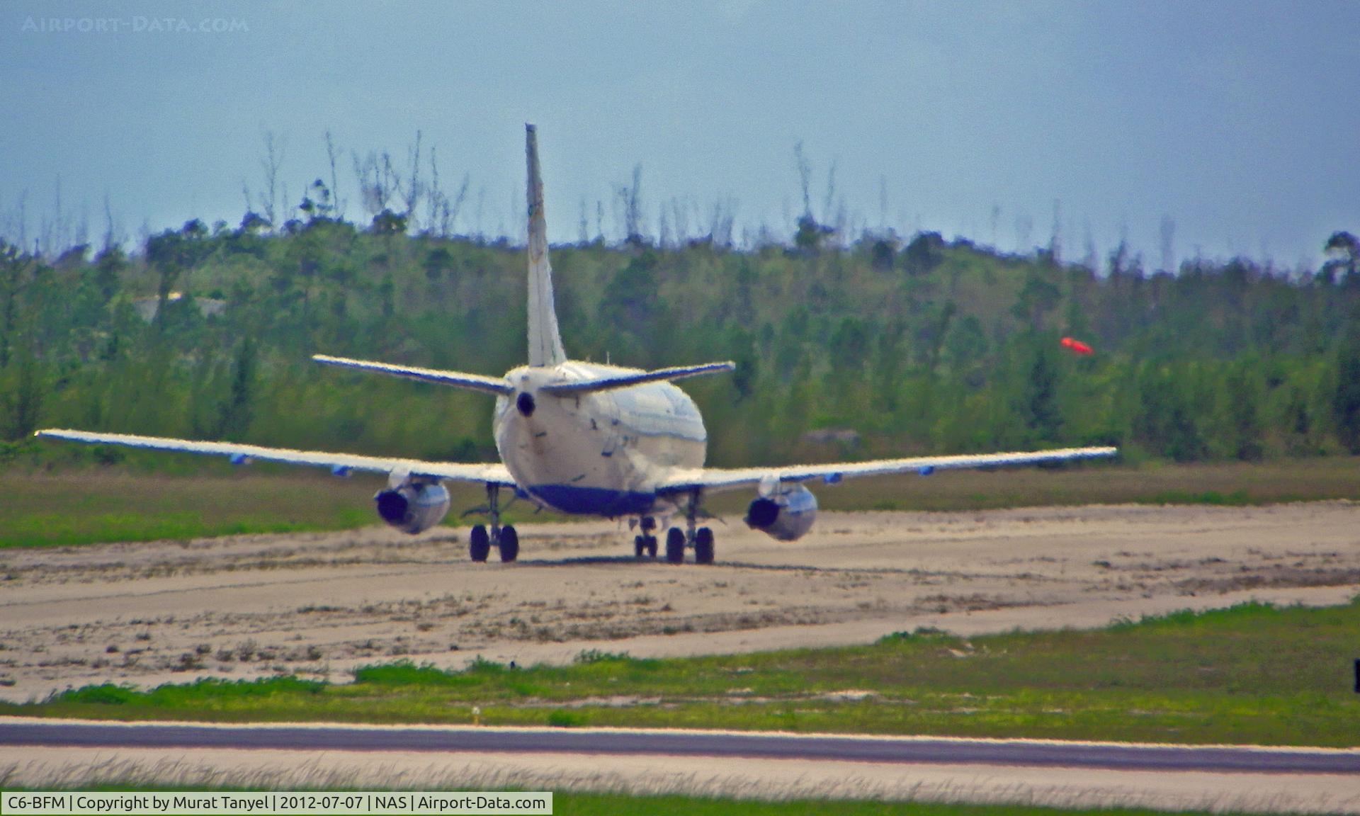 C6-BFM, 1981 Boeing 737-2K5 C/N 22596, Maneuvering at NAS