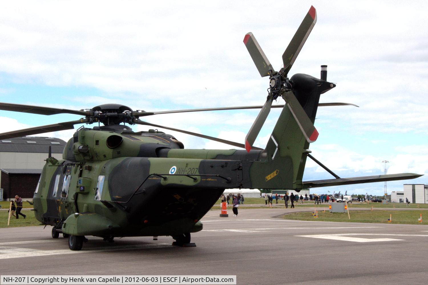 NH-207, 2009 NHI NH-90 TTH Caiman C/N 1060/TFIA07, NH-90 transport helicopter of the Finnish Army at Malmen air base in Sweden.