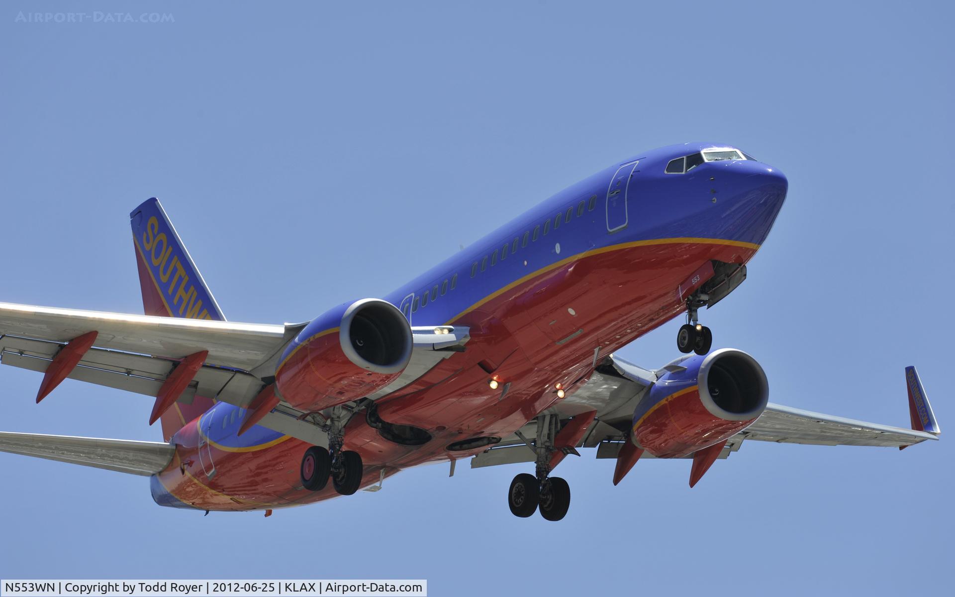 N553WN, 2002 Boeing 737-7BX C/N 30745, Arriving at LAX on 24R