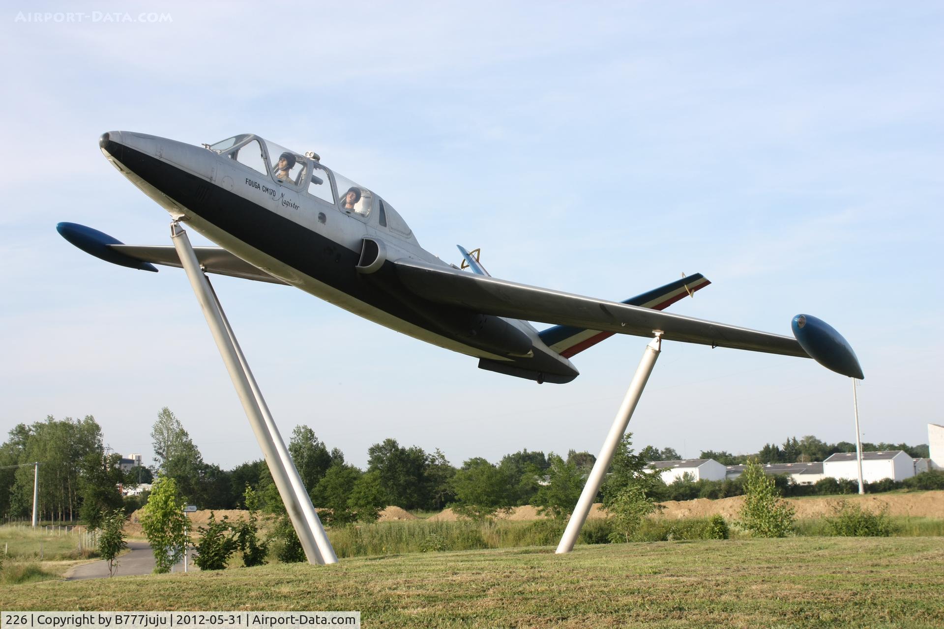 226, Fouga CM-170R Magister C/N 226, on pole at Aire sur Adour next exit of A65