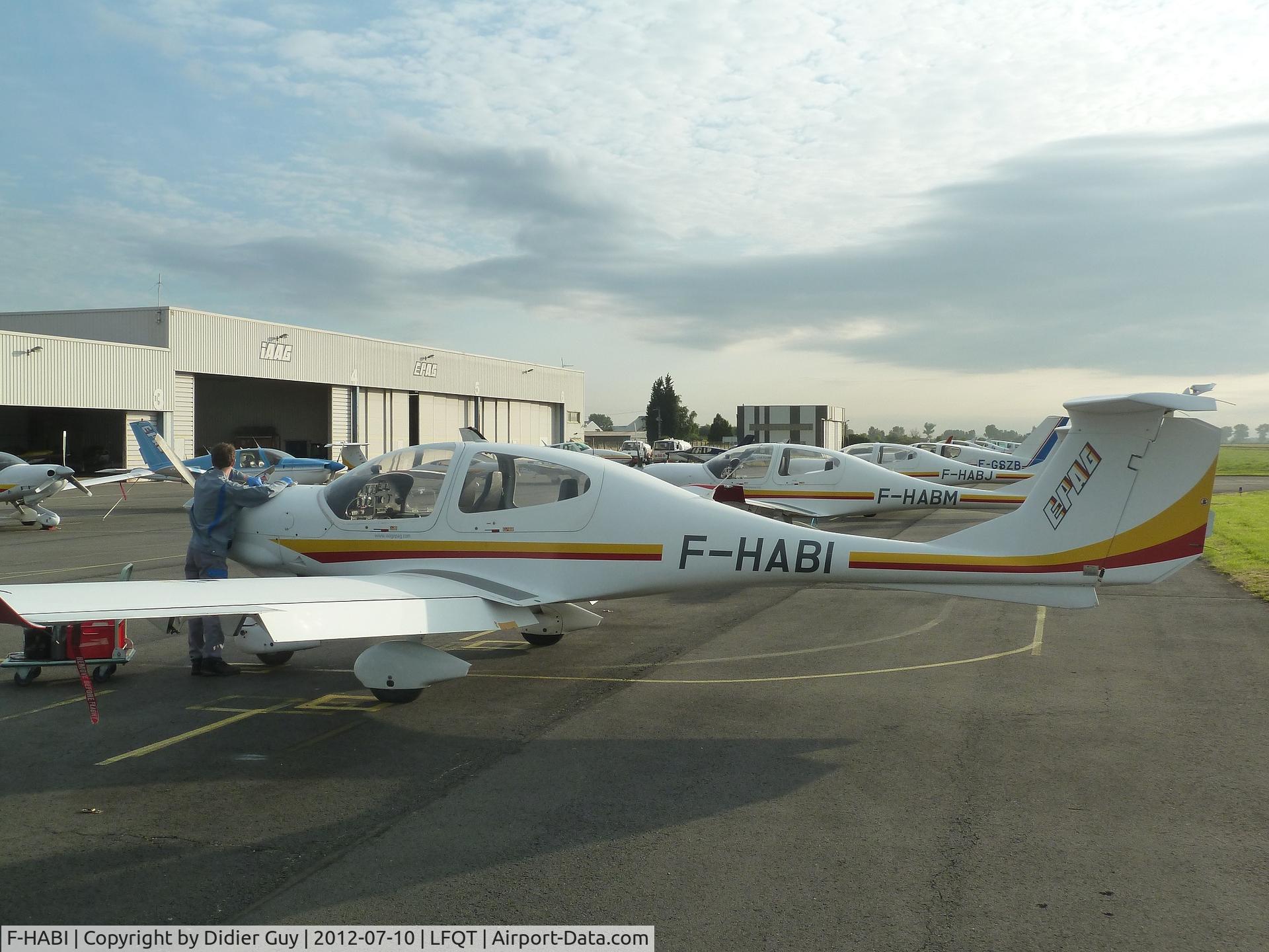 F-HABI, 2003 Diamond DA-40D Diamond Star C/N D4.066, On Ecole de Pilotage Amaury de la Grange (EPAG)apron