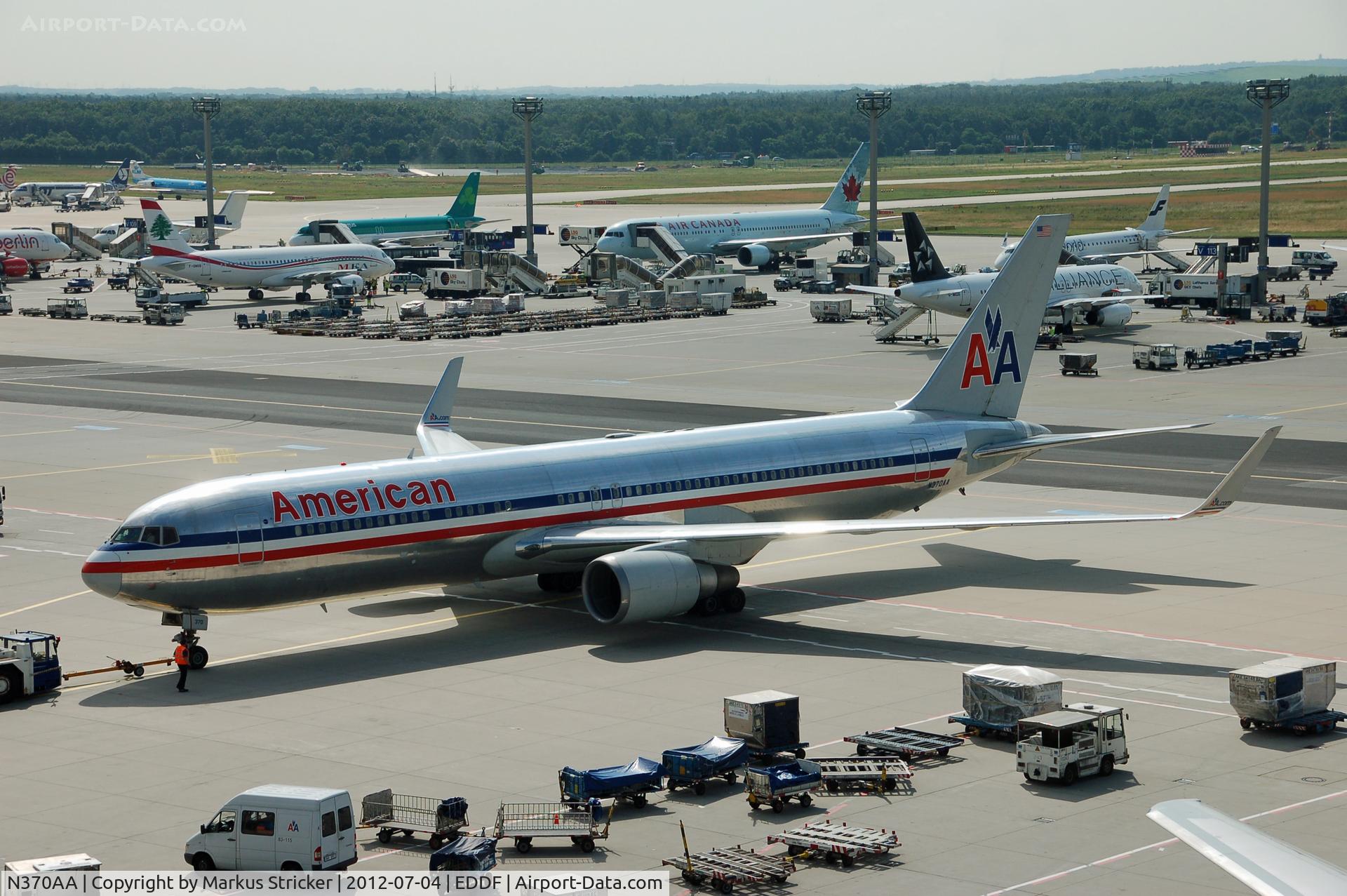 N370AA, 1992 Boeing 767-323 C/N 25197, Boeing 767-300