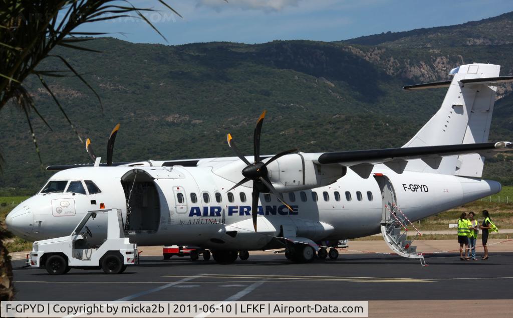 F-GPYD, 1996 ATR 42-500 C/N 490, Parked