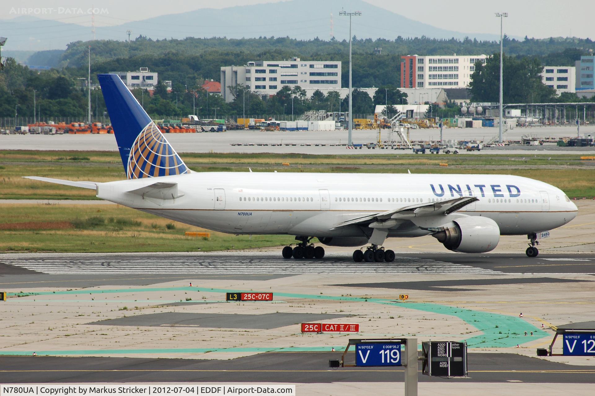 N780UA, 1996 Boeing 777-222 C/N 26944, Boeing 777-200