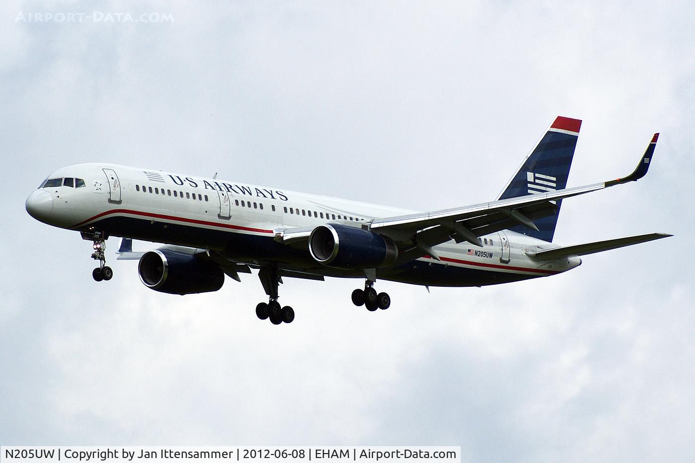 N205UW, 2000 Boeing 757-23N C/N 30887, N205UW @ eham