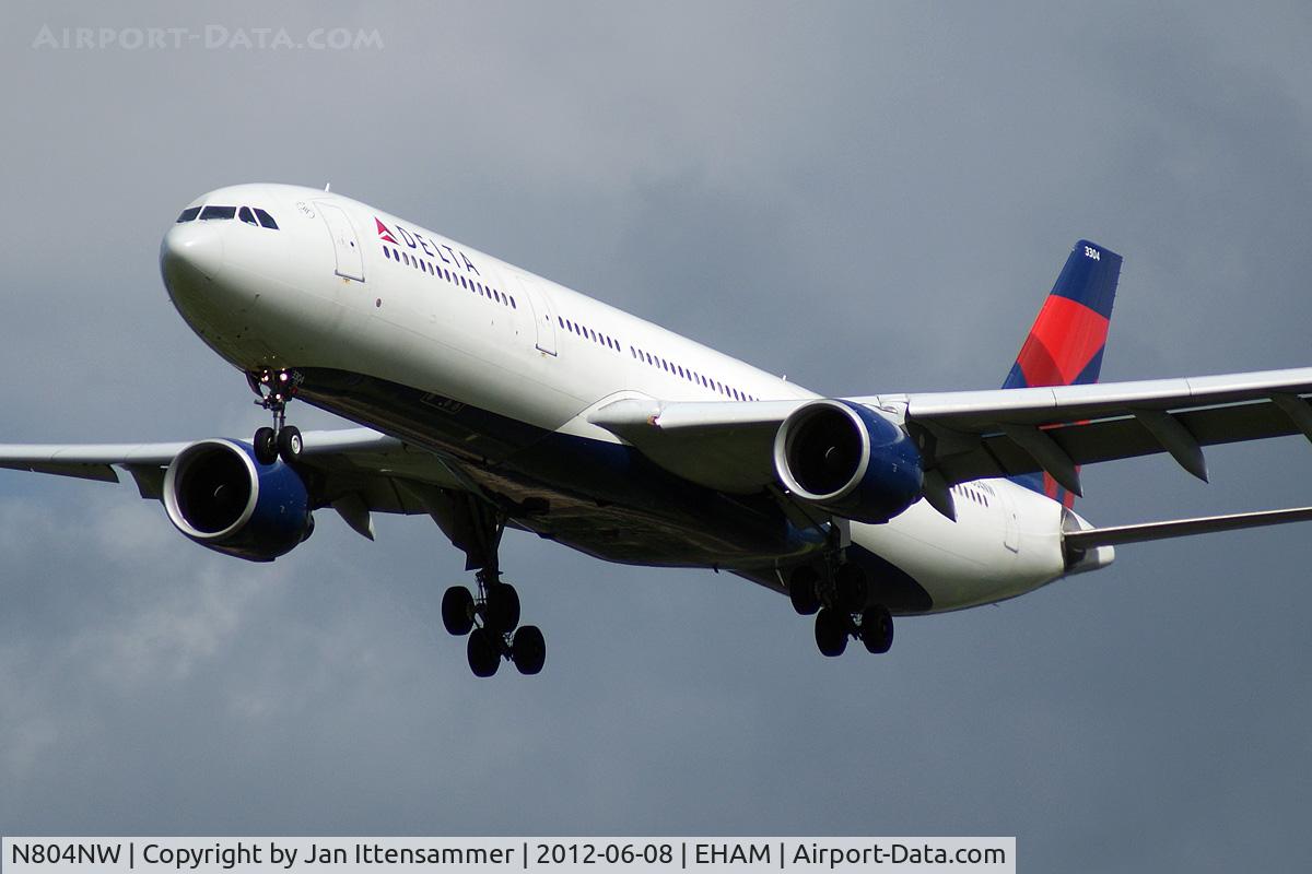 N804NW, 2003 Airbus A330-323 C/N 0549, N804NW @ eham