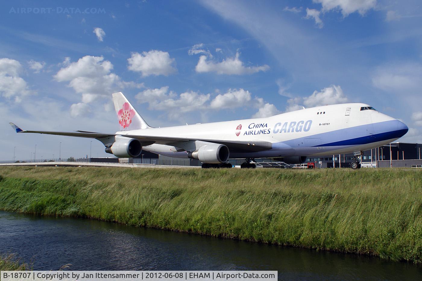 B-18707, 2001 Boeing 747-409F/SCD C/N 30764, B-18707 @ eham