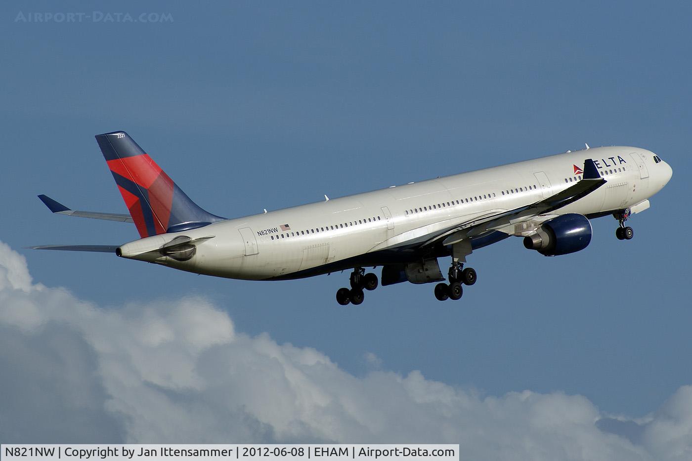 N821NW, 2007 Airbus A330-323 C/N 0865, N821NW@ eha,