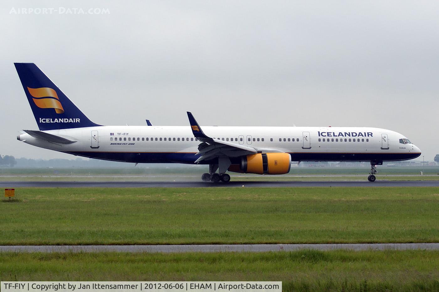 TF-FIY, 2000 Boeing 757-256 C/N 29312, TF-FIY @ EHAM