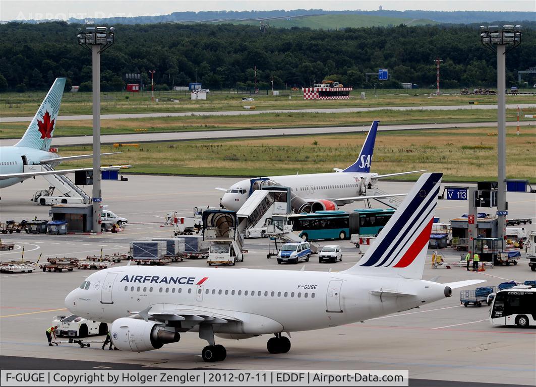F-GUGE, 2003 Airbus A318-111 C/N 2100, Moments before lining up for take-off back to CDG.....