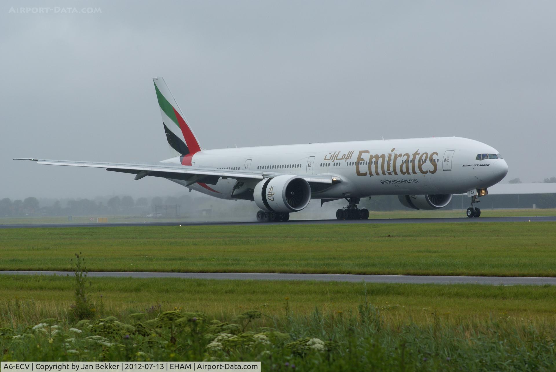 A6-ECV, 2009 Boeing 777-31H/ER C/N 35594, Landing at Schiphol (Polderbaan)