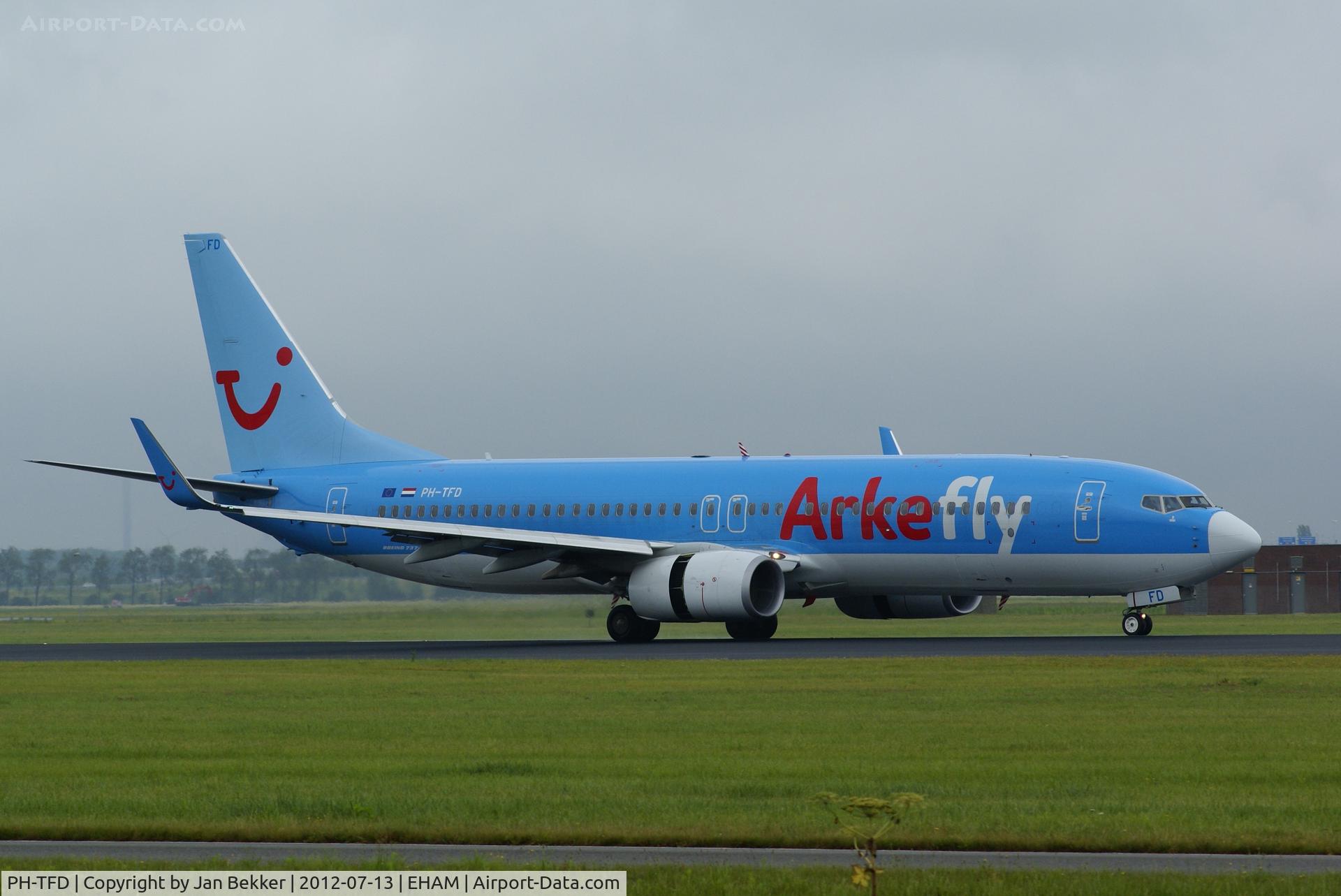 PH-TFD, 2011 Boeing 737-86N C/N 38014, Polderbaan Schiphol
