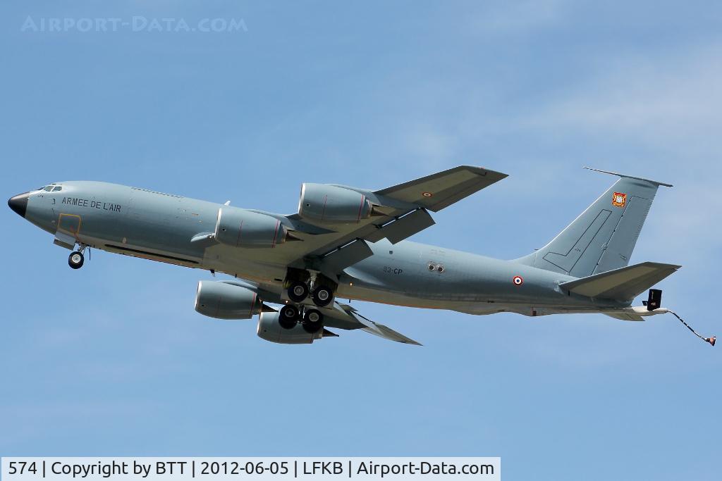 574, 1962 Boeing KC-135R Stratotanker C/N 18557, Take off