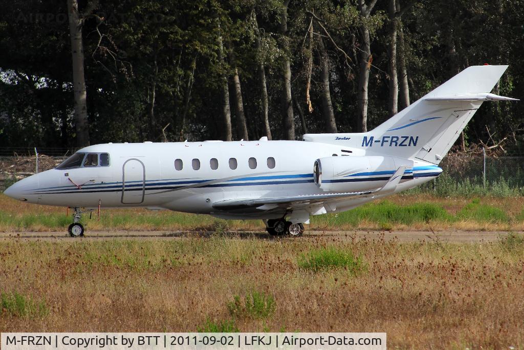 M-FRZN, 2006 Raytheon Hawker 850XP C/N 258816, Parking
