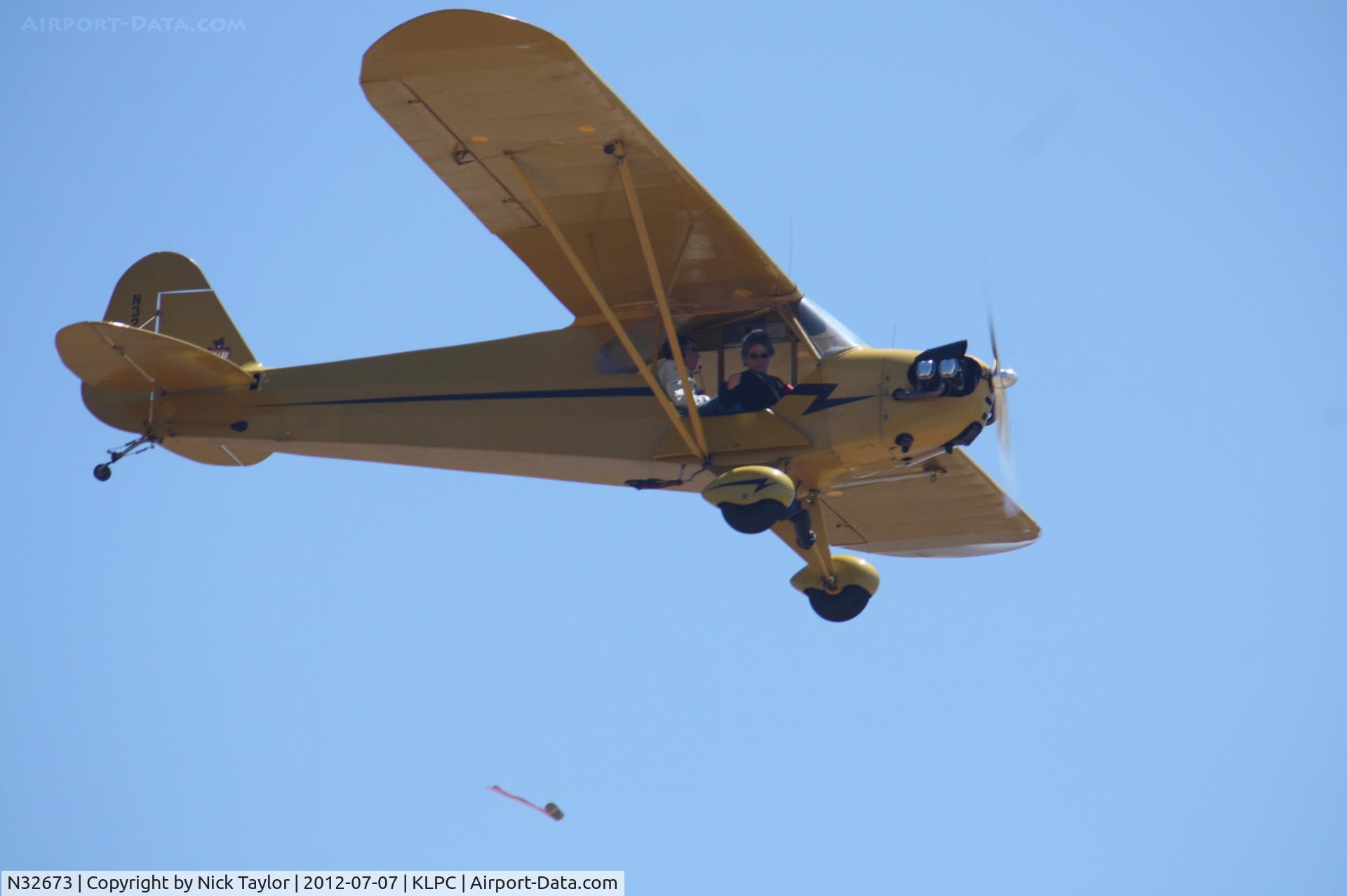 N32673, 1940 Piper J3C-65S Cub C/N 5532, Lompoc Piper Cub fly in 2012