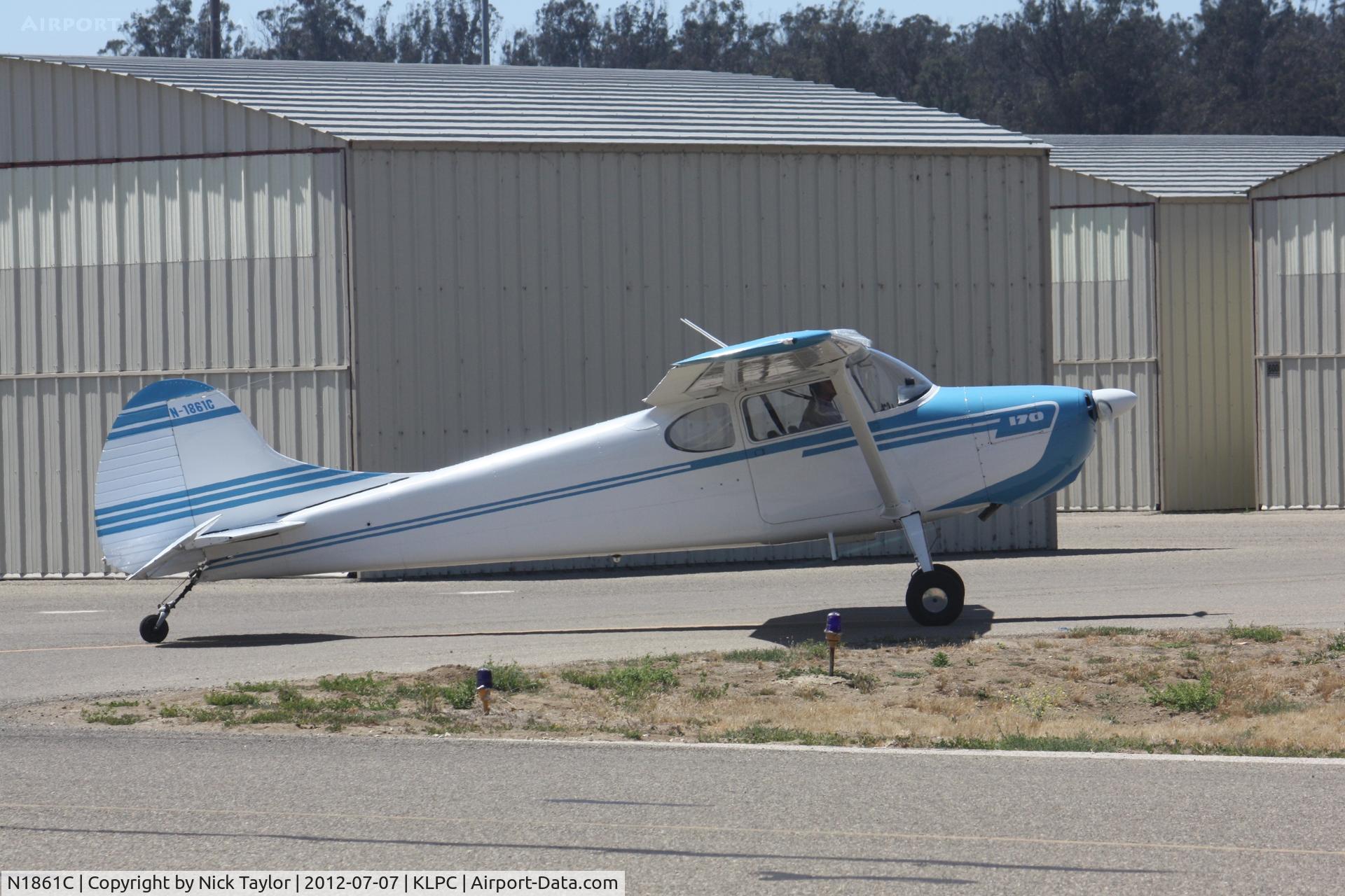 N1861C, 1953 Cessna 170B C/N 26005, taxiing