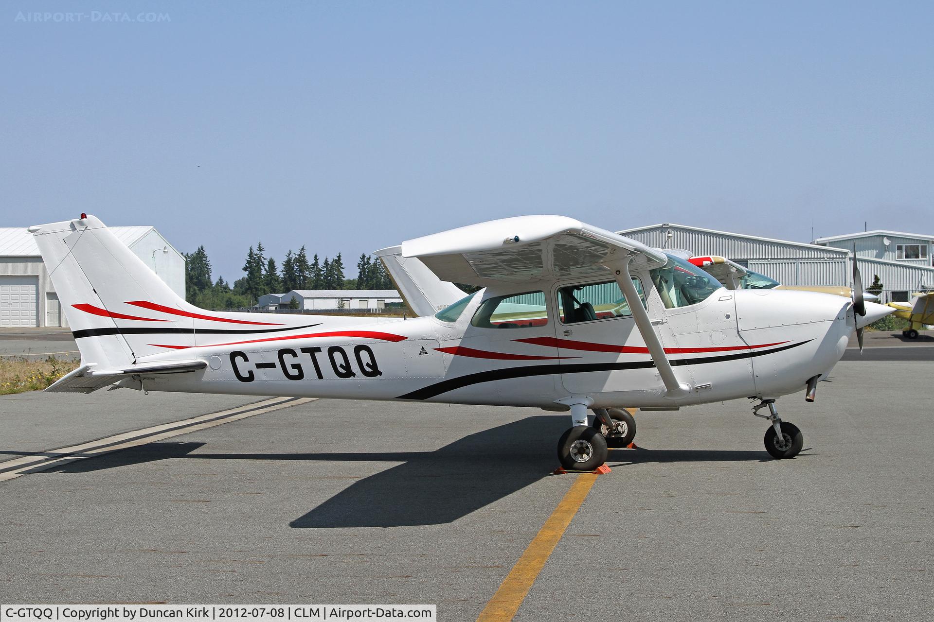 C-GTQQ, 1979 Cessna 172N C/N 17272152, Visitor from across the Straits of Juan de Fuca