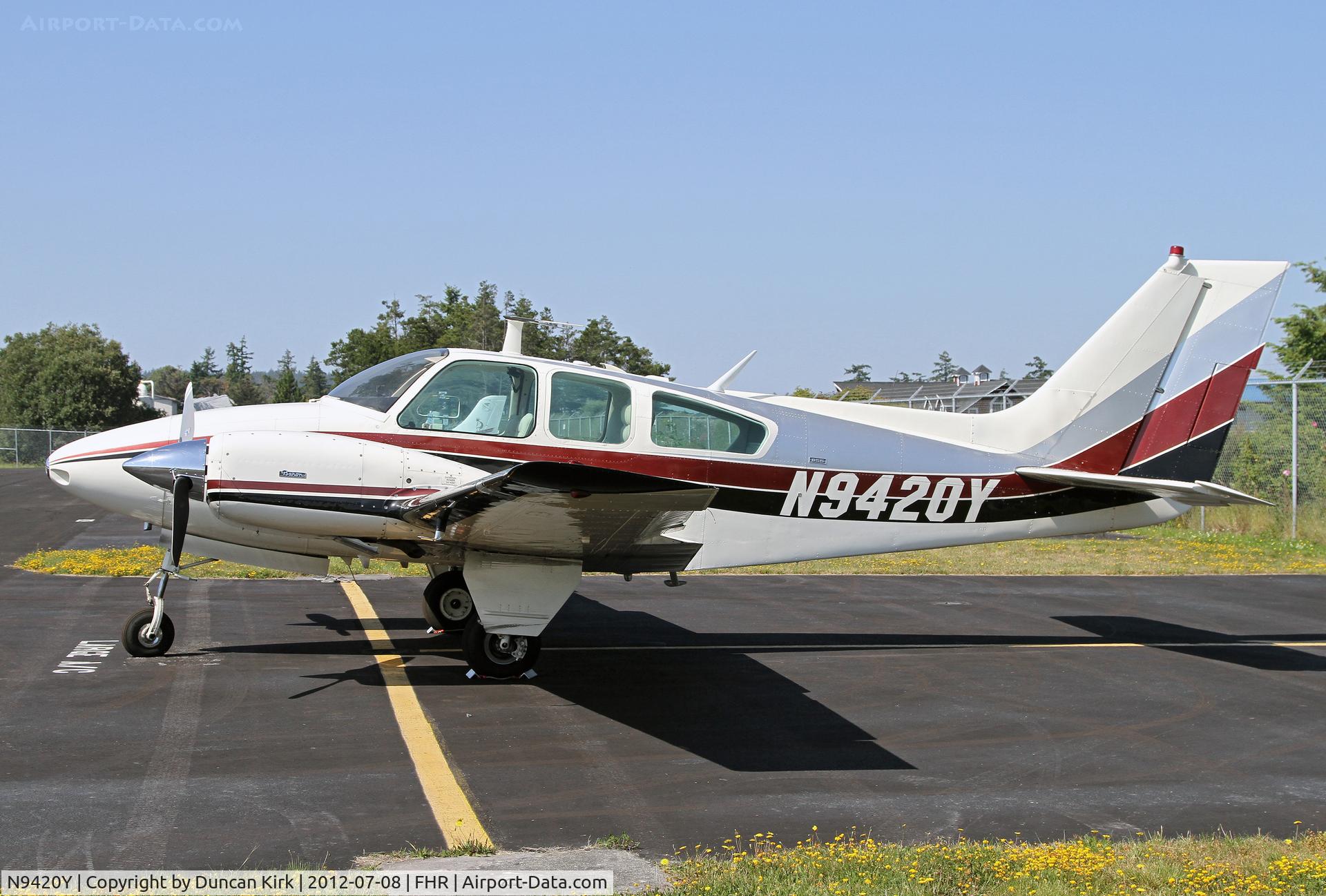 N9420Y, 1964 Beech 95-B55 (T42A) Baron C/N TC-582, This Baron looks newer than 1964!