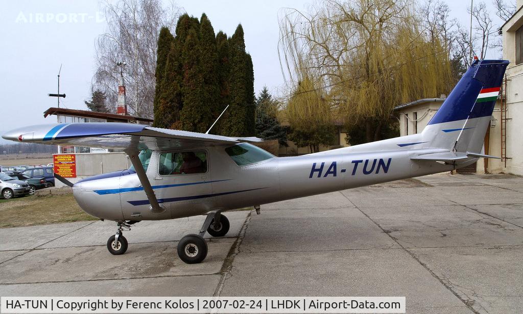 HA-TUN, 1976 Cessna 150M C/N 15078359, Dunakeszi