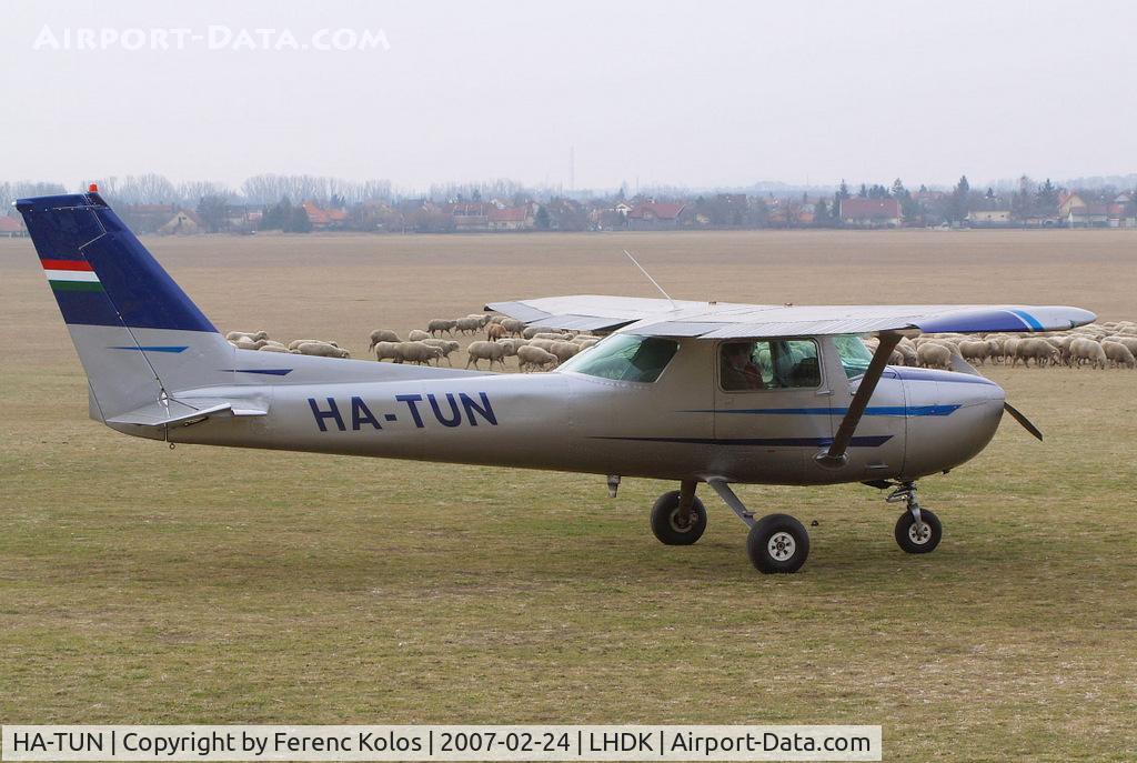 HA-TUN, 1976 Cessna 150M C/N 15078359, Dunakeszi