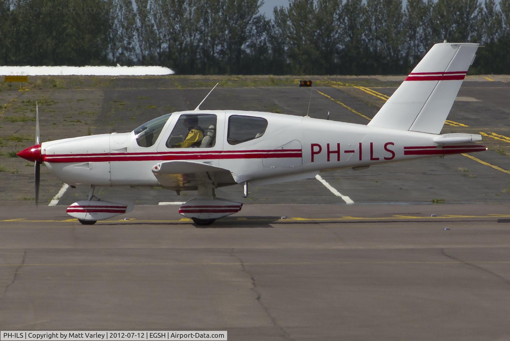 PH-ILS, Socata TB-10 Tobago C/N 530, Arriving at SaxonAir.