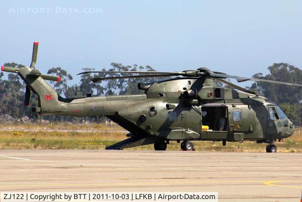 ZJ122, EHI EH101-411 Merlin HC3 C/N 50113/RAF06, Parking