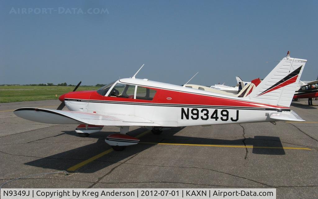N9349J, 1966 Piper PA-28-180 C/N 28-3447, Piper PA28-180 Cherokee on the line.