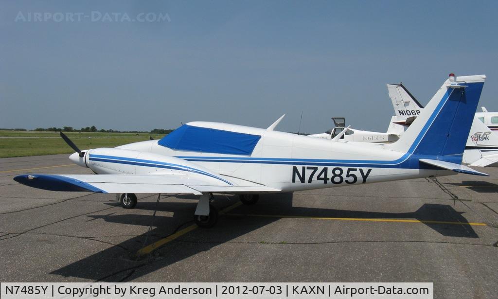 N7485Y, 1964 Piper PA-30 Twin Comanche C/N 30-546, Piper PA-30 Twin Commanche on the line.