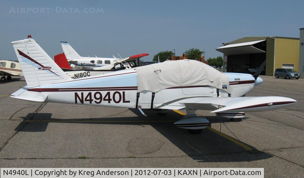 N4940L, 1967 Piper PA-28-180 C/N 28-4310, Piper PA-28-180 Cherokee on the line.