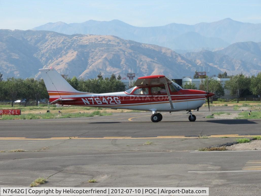 N7642G, 1970 Cessna 172L C/N 17259342, Eastbound on taxiway Sierra