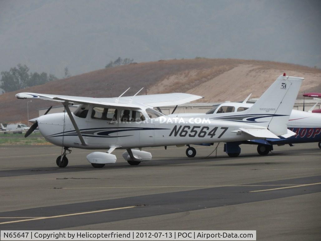 N65647, 2005 Cessna 172S C/N 172S9778, Tied down and parked in transient parking