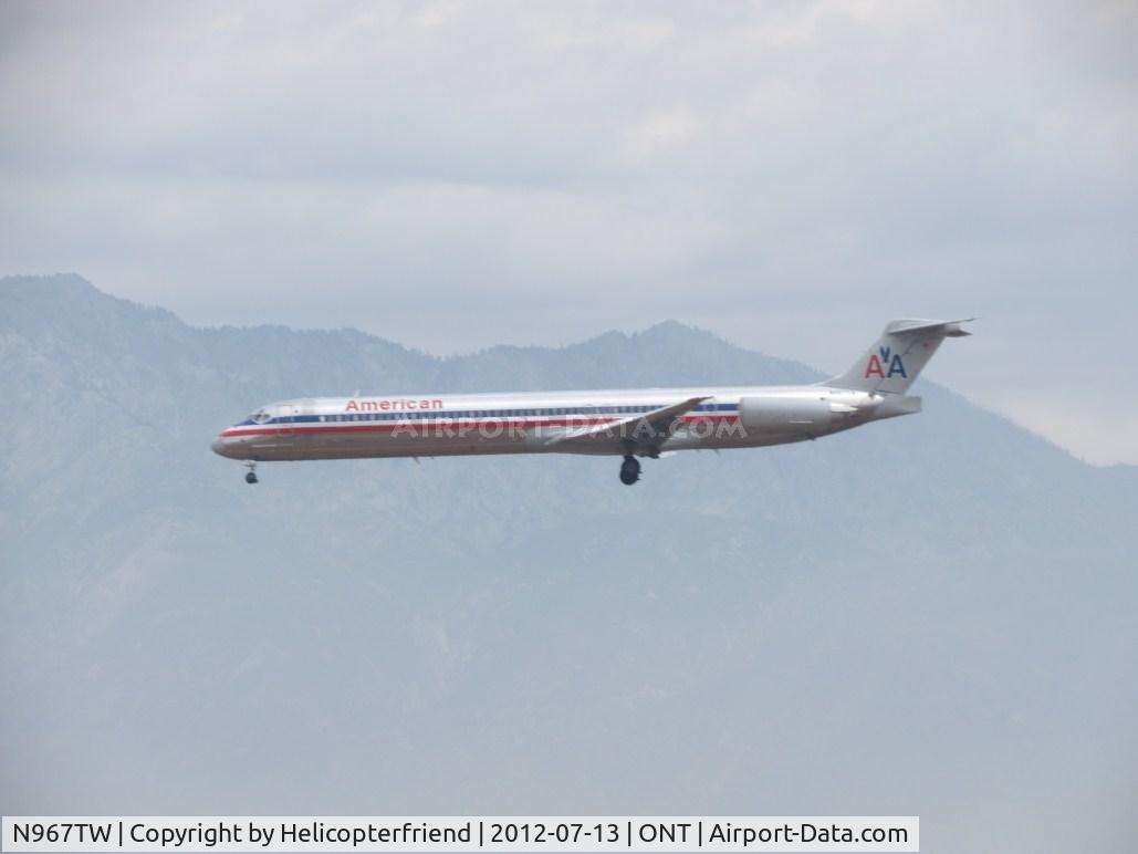 N967TW, 1999 McDonnell Douglas MD-83 (DC-9-83) C/N 53617, Dropping down