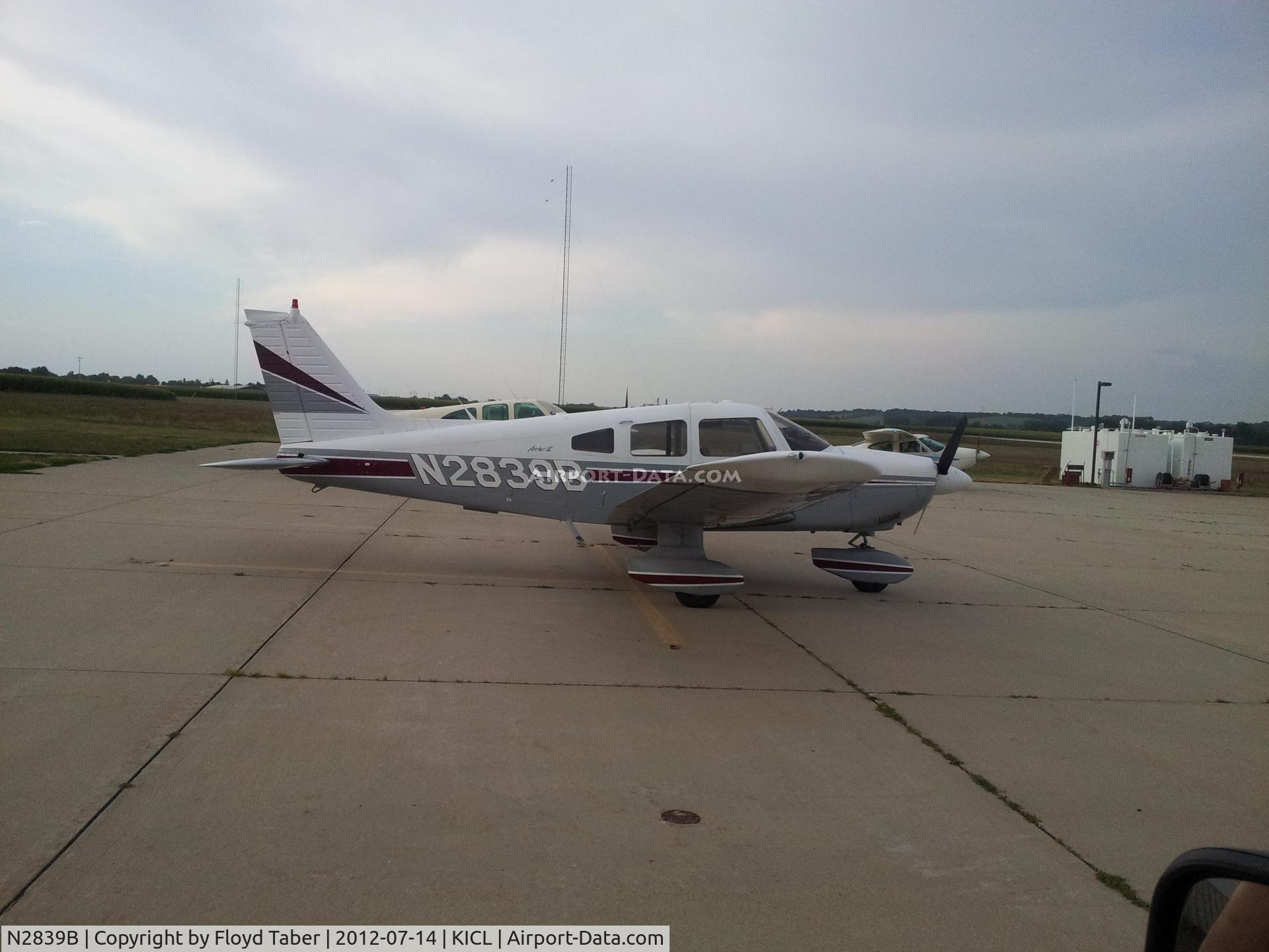 N2839B, 1979 Piper PA-28-181 C/N 28-7990485, In for a family visit to Clarinda