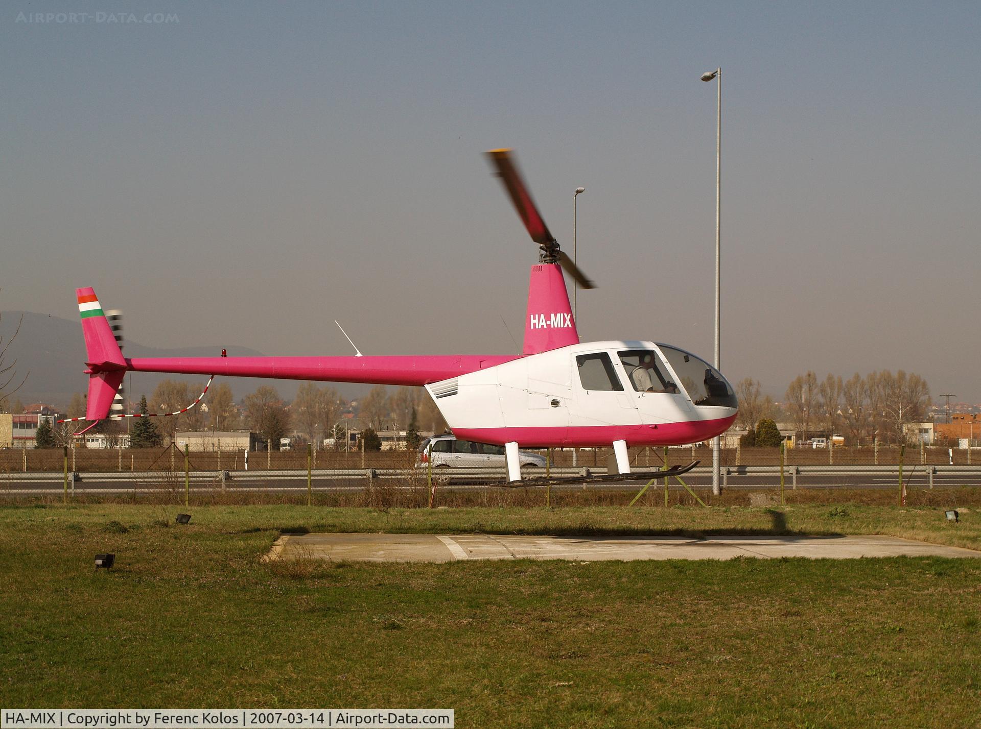 HA-MIX, 1999 Robinson R44 Astro C/N 0650, Budakalász