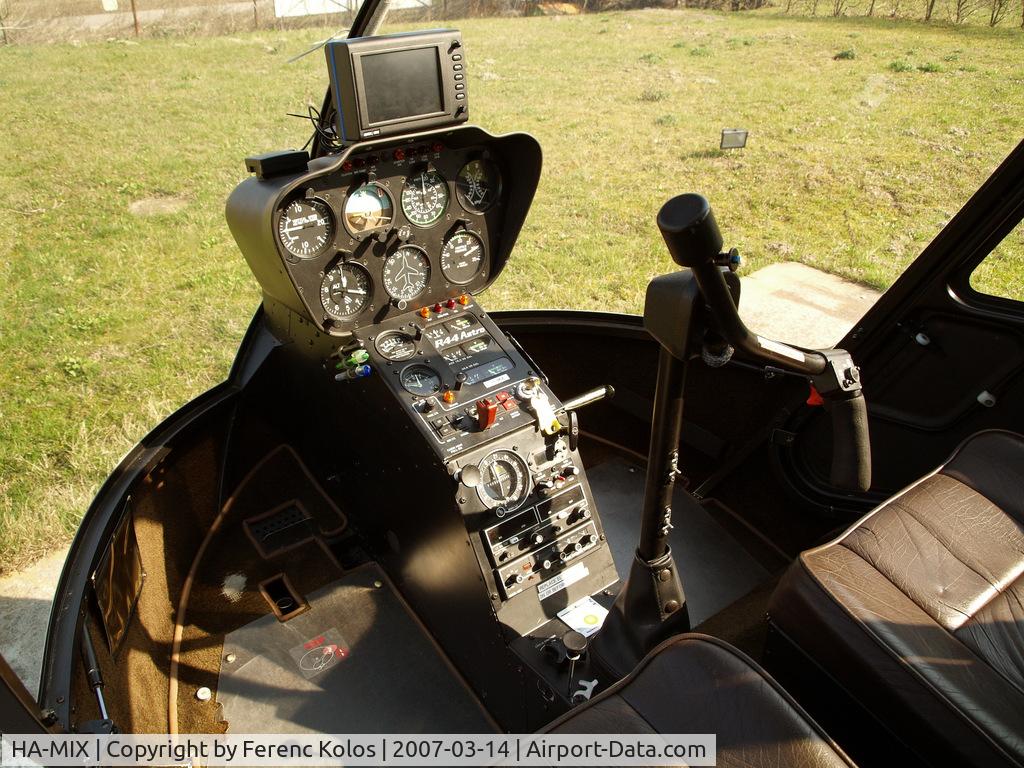 HA-MIX, 1999 Robinson R44 Astro C/N 0650, Budakalász