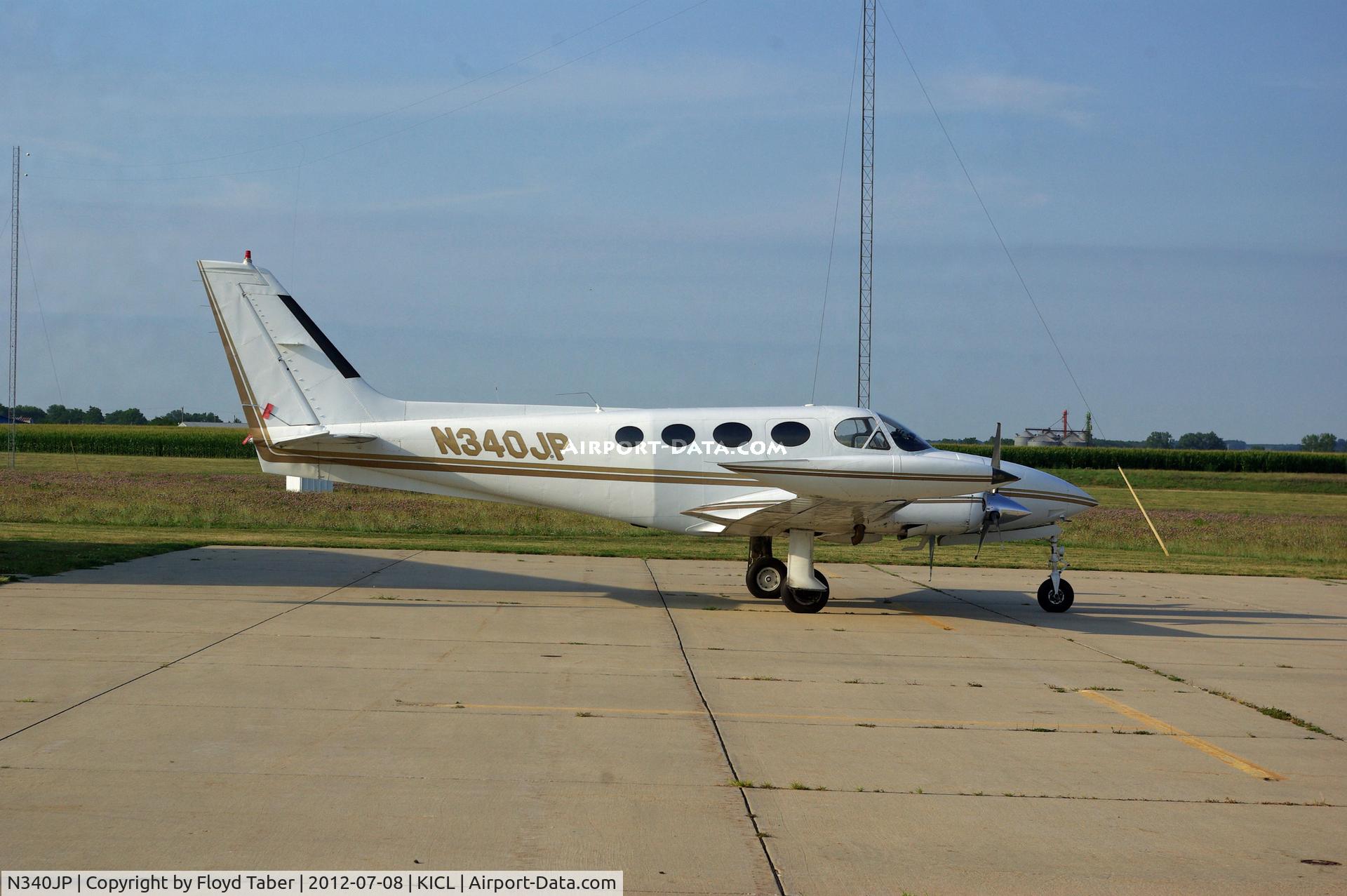 N340JP, 1973 Cessna 340 C/N 340-0232, On the ramp