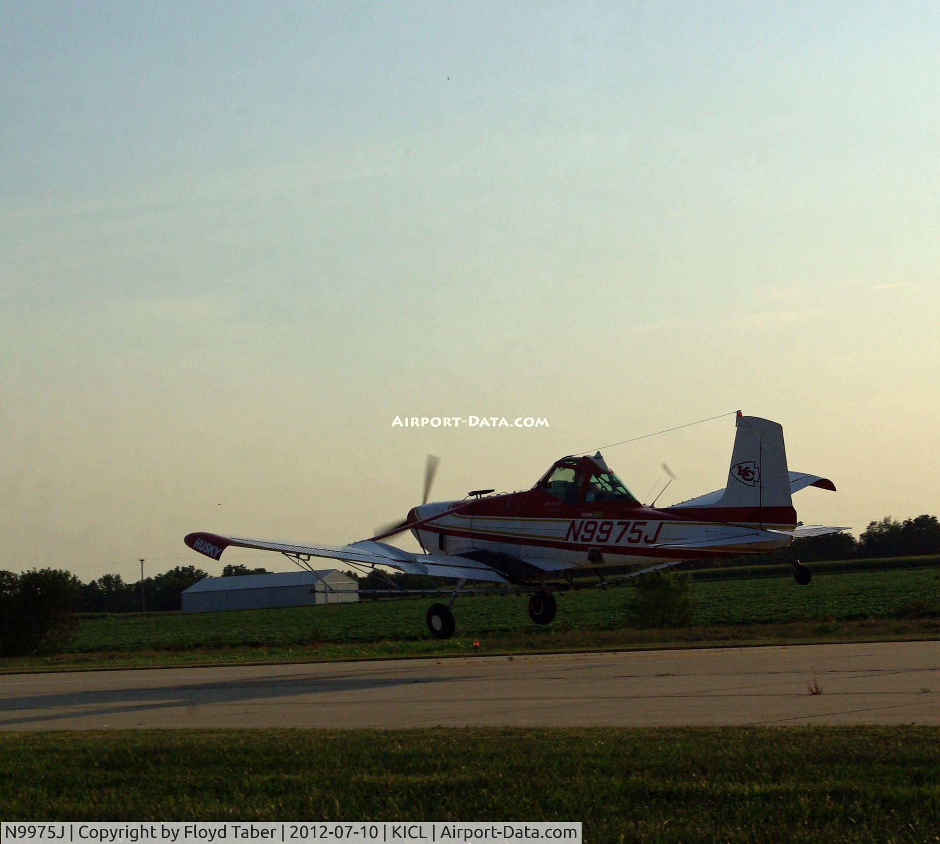 N9975J, 1982 Cessna T188C C/N T18803904T, Crop dusting departure