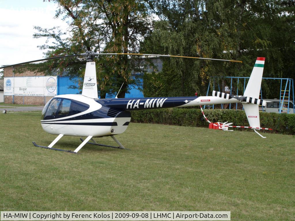HA-MIW, 1998 Robinson R44 Astro C/N 0543, Miskolc