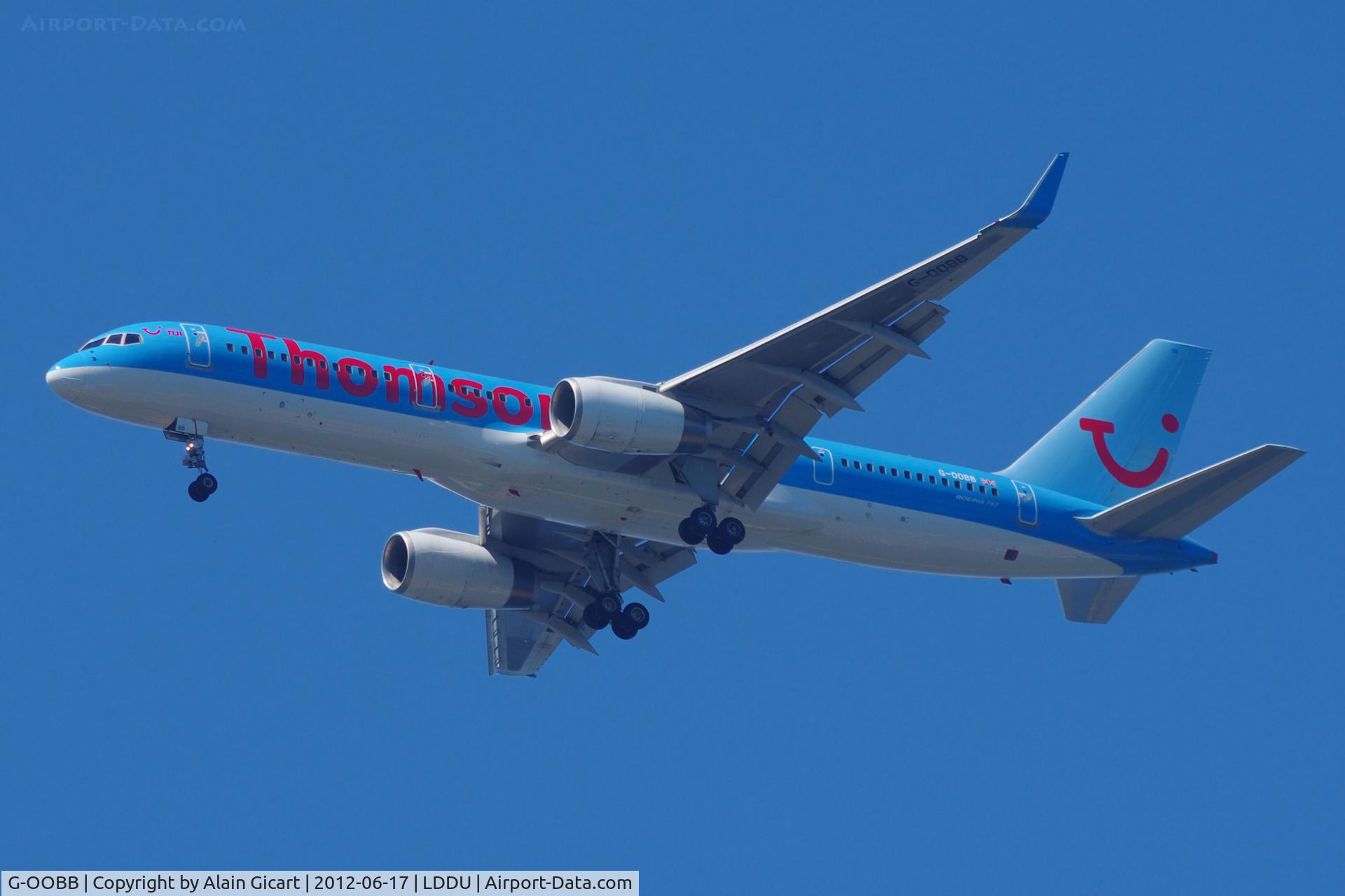 G-OOBB, 2000 Boeing 757-26N C/N 32447, Approach Dubrovnik airport