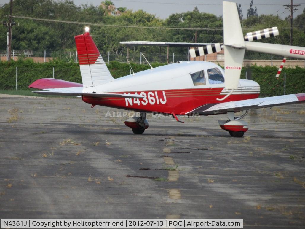 N4361J, 1967 Piper PA-28-140 C/N 28-22739, Taxiing to Howard aviation to drop off a passenger