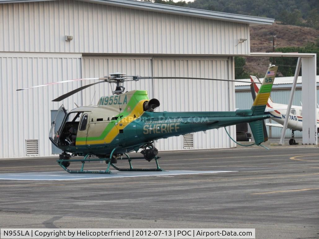 N955LA, Eurocopter AS-350B-2 Ecureuil Ecureuil C/N 7018, Getting ready for night patrol