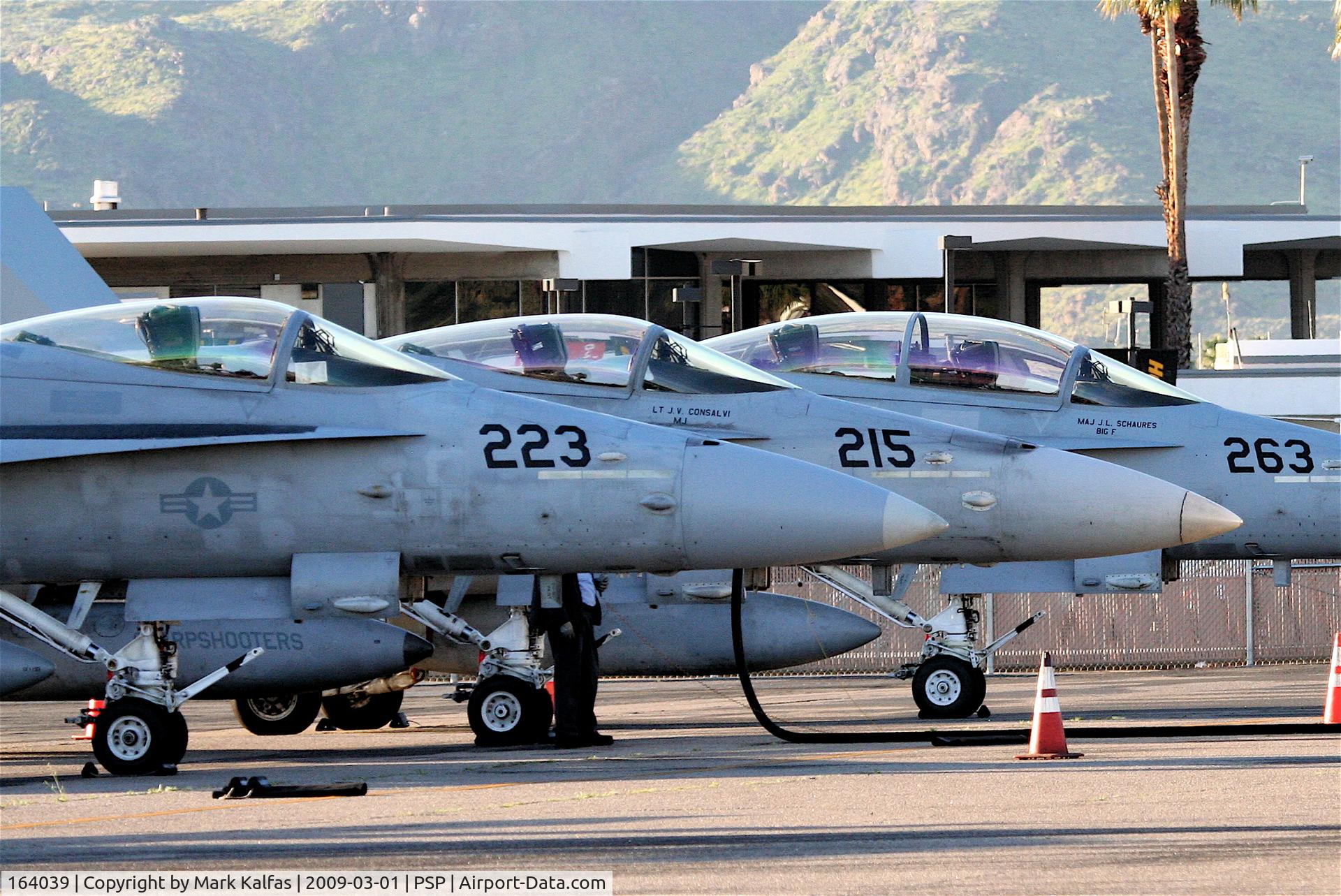 164039, 1990 McDonnell Douglas F/A-18C Hornet C/N 0926/C173, F-18 VMFAT/101-263,223 and 215